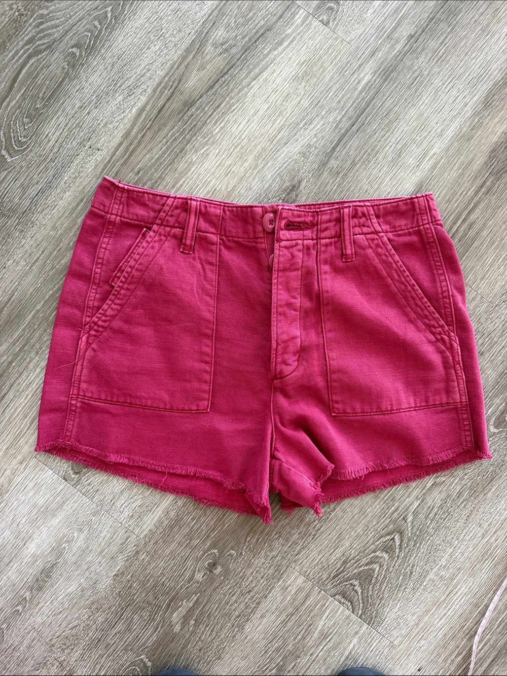 American Eagle casual shorts red khaki cotton cutoff high rise 2